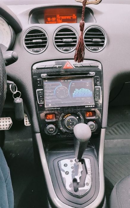PEUGEOT 308 1.6v 2012г