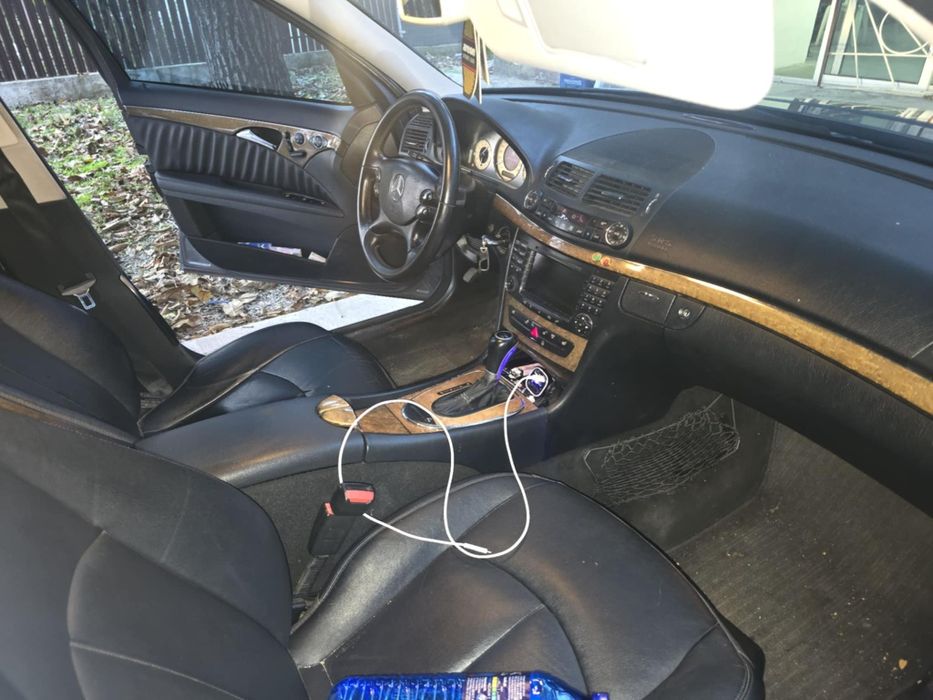 Vând Mercedes E280 cdi