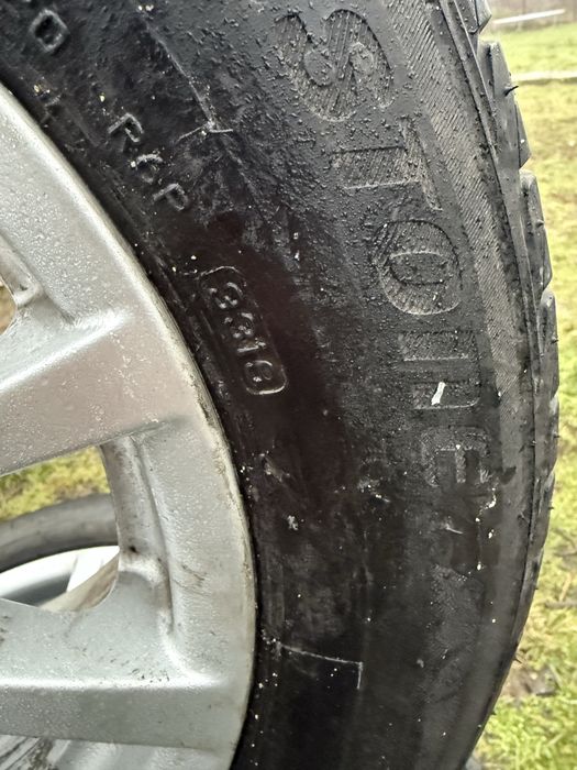 Гуми с джанти Bridgestone 205/60/16 BMW