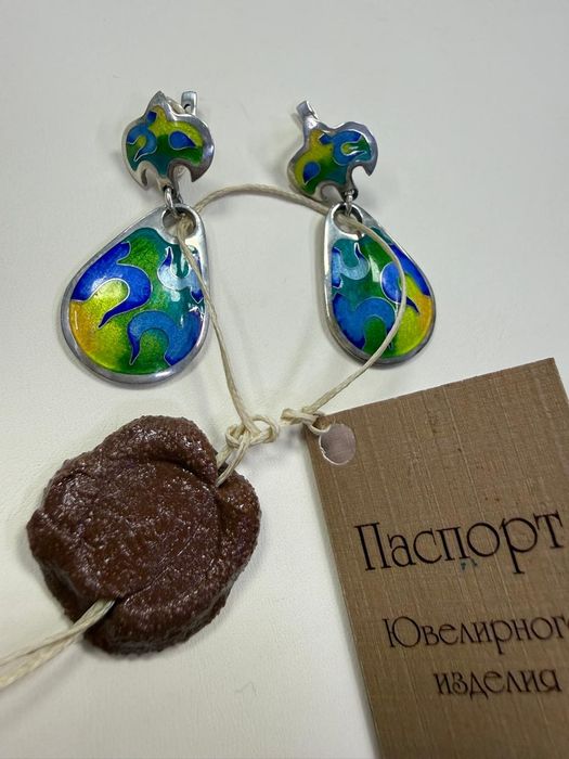 Продам посуду из красного стекла