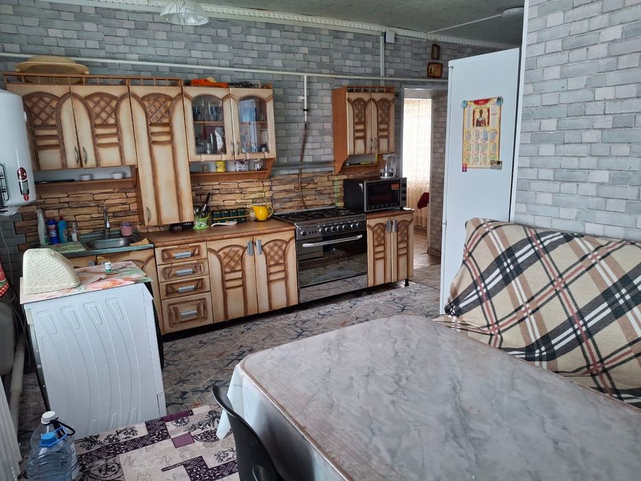 Срочно!!!Продажа полдома,  , торг.