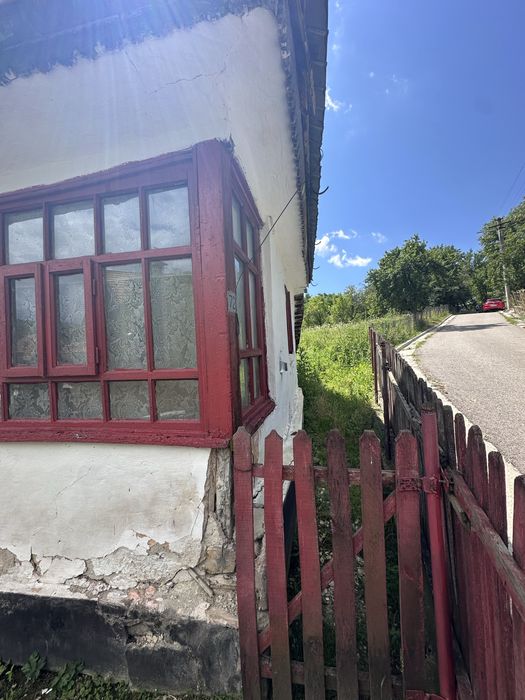 Vând teren intravilan – 2.012 mp, Boteni, Argeș