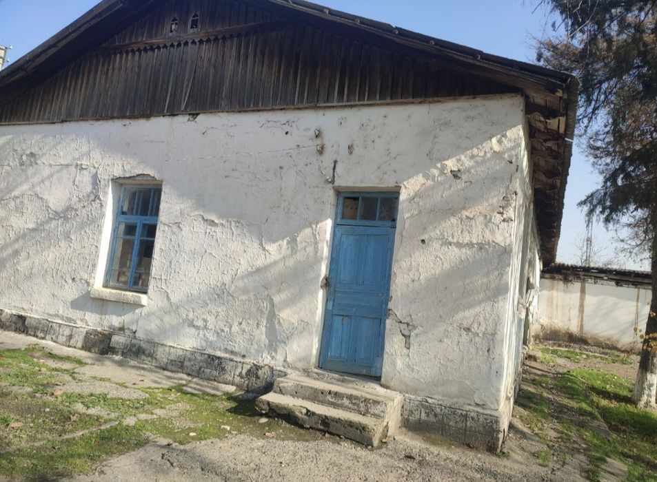 Шахрисабз шахар Наматон ер ва здания гаров мактаби олдида 6 сотих жой