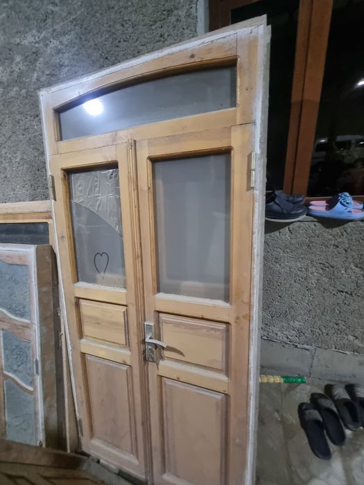 Eshik derazalar soatoladi