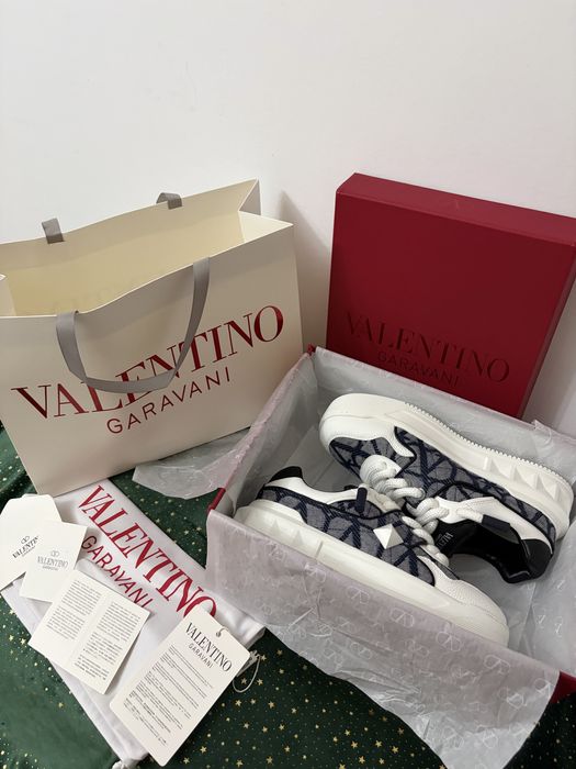 Valentino Garavani One Stud XL Toile Iconographe White Blue