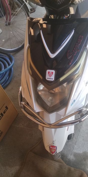 Skuter tesla elektro