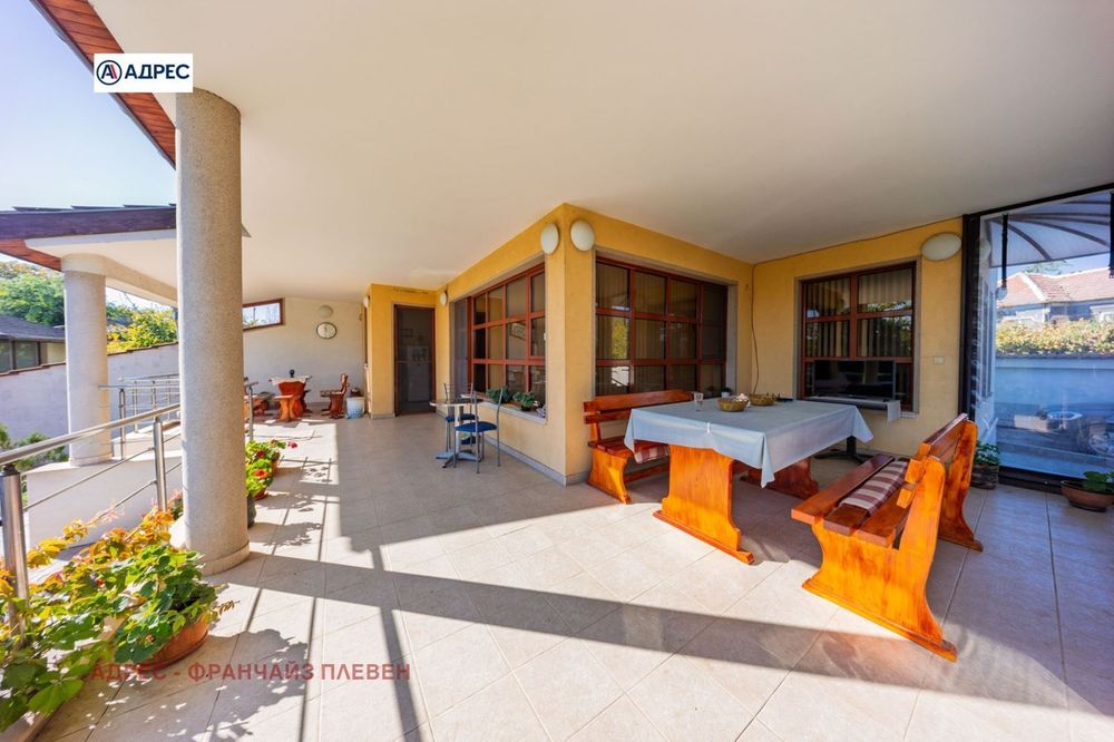 Продава се Къща в с. Згалево, Област Плевен - 328 кв.м за 1372 €/кв.м - Снимка #7