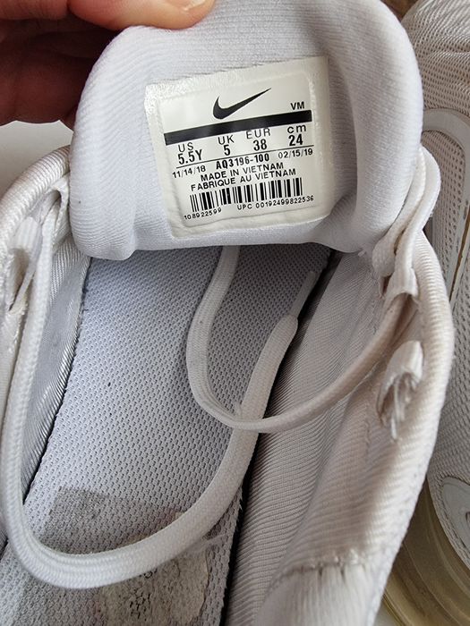 Дамски бели маратонки  Nike Air Max 720