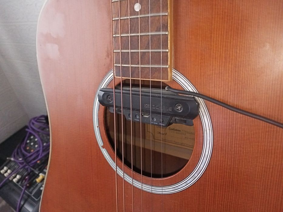 Гитара акустическая со звукоснимателем