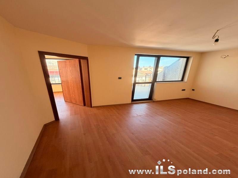 Продава се Многостаен апартамент в Варна, Окръжна болница - 195 кв.м за 1944 €/кв.м - Снимка #4