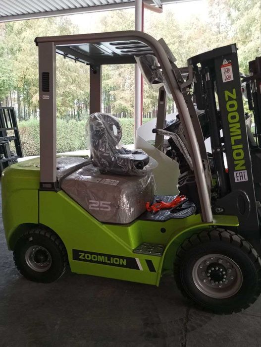 Дизельный погрузчик Zoomlion FD25/FD30