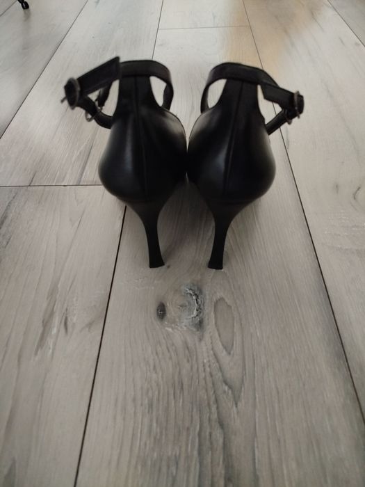 Обувки на ток tendenz