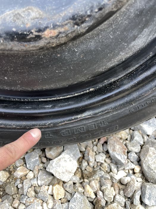 Toyota Avensis Патерица Резервна Гума и крик