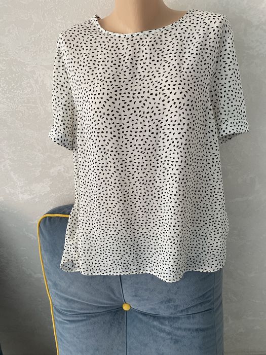 Продам платье костюмы