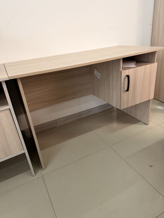 Стол однотумбовый офисный