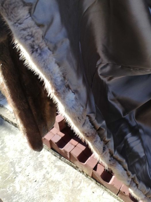 Разпродавам палта на косъм