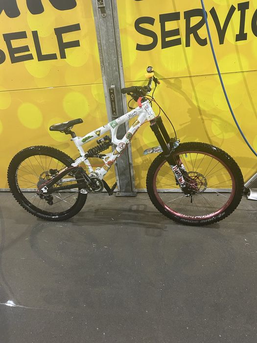 bicicleta full suspension