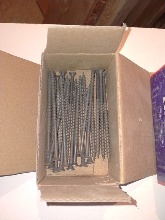 Крепёж,гвозди,саморезы