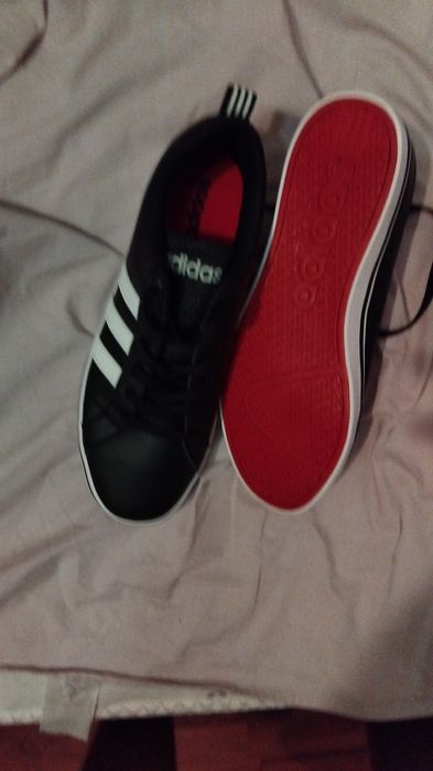 Adidasi adidas mărimea 41-42