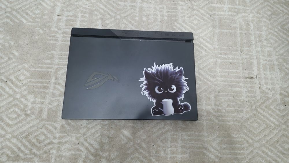 Продаю ноутбук ASUS ROG Strix G513