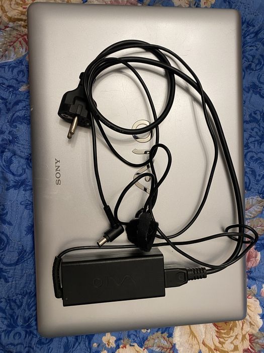 Ноутбук Sony продается