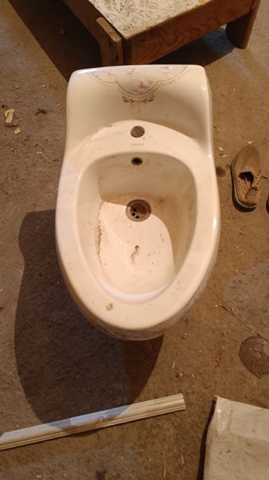 Биде в хорошем состоянии