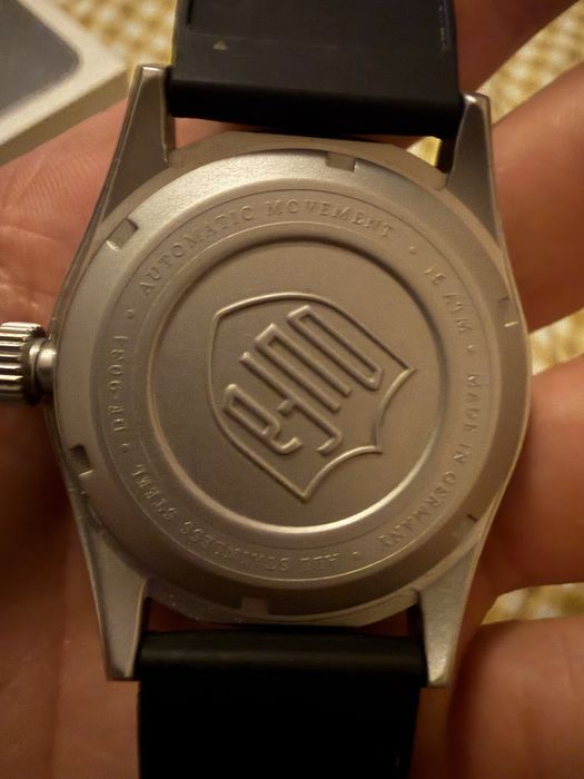 Часовник Dufa df-9034 спешно