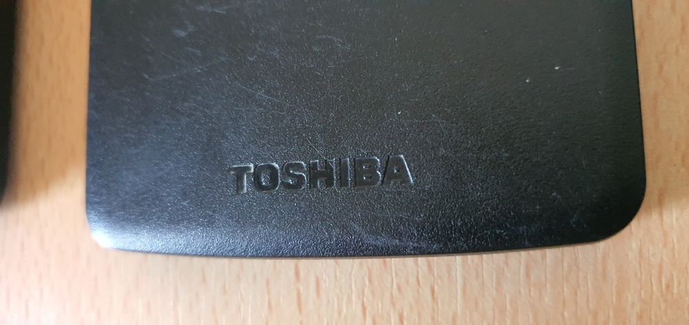 Vând hdd-uri externe de 1 și 2tb!