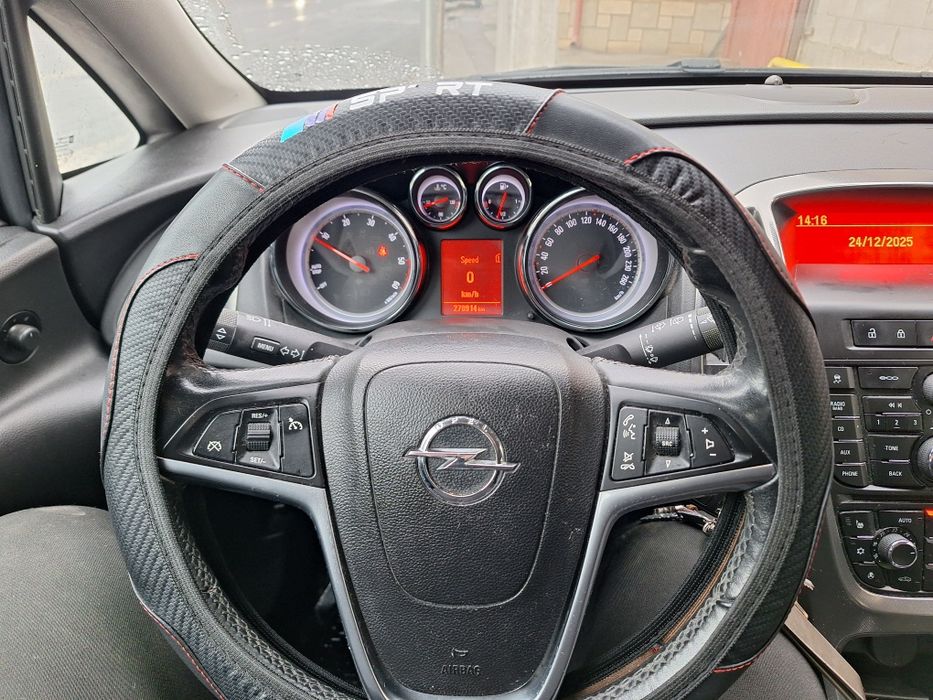 Opel Astra J Sport Tourer