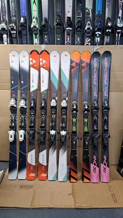 De vanzare schiuri 157 cm