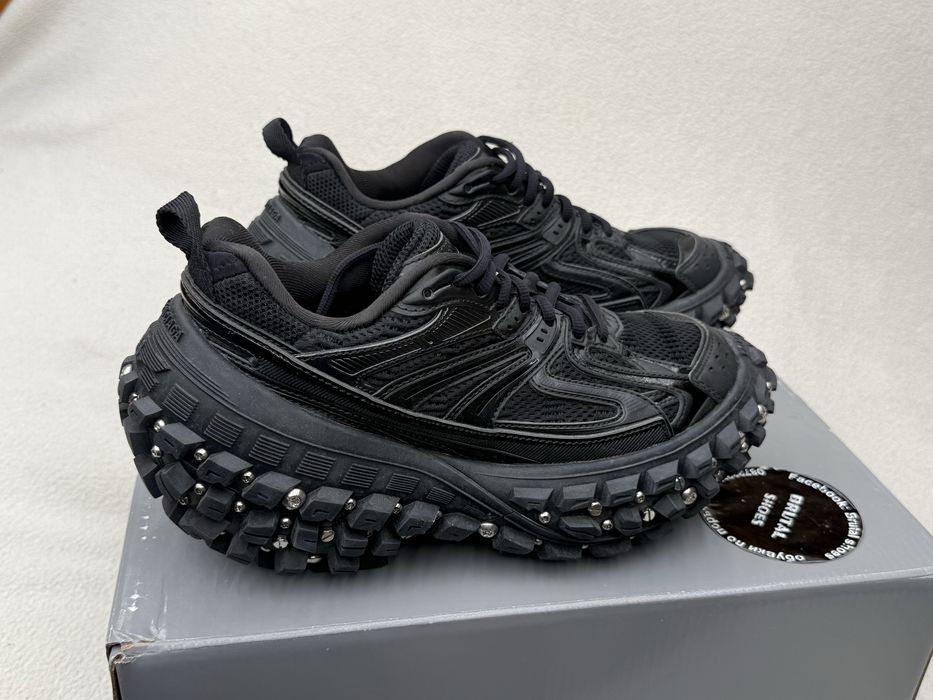 Balenciaga defender наличен