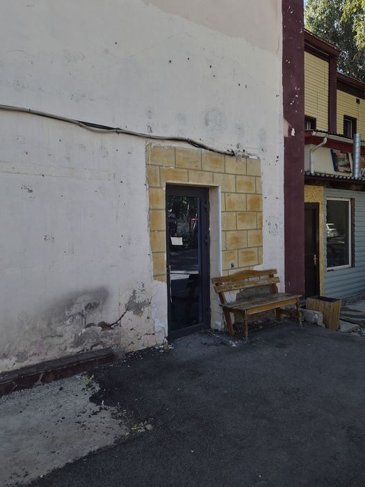 Сдаётся второй этаж 220кв.м