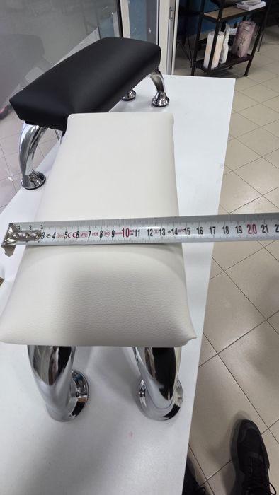 Поставка за ръце