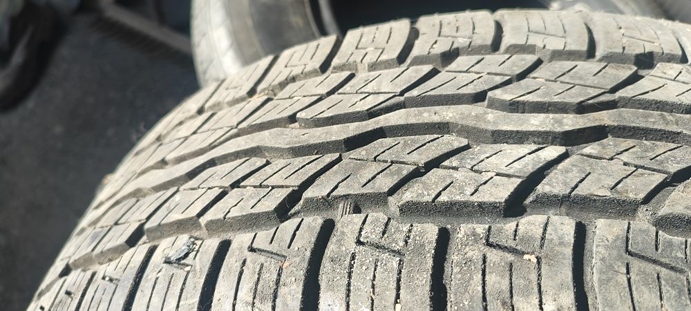 Продам запаску на Тойота