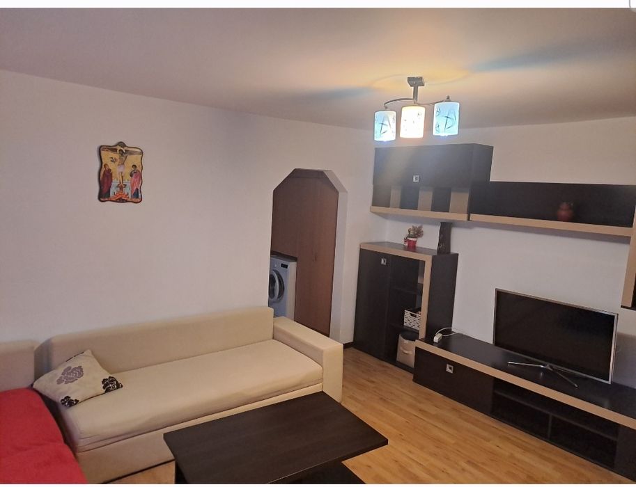 Închiriez apartament 2 camere Broșteni