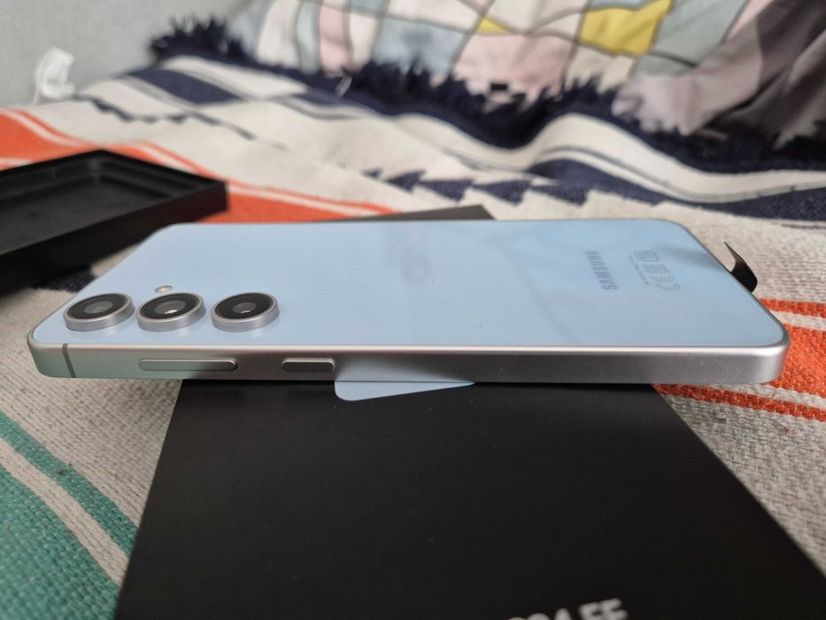 Samsung S24FE Новый 8/128 Гб