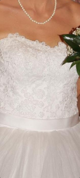 Vând rochie de mireasă