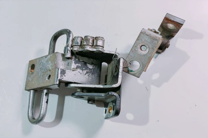 Balama  usa stanga fata 8E0831411B Audi A6 4F/C6 (facelift)