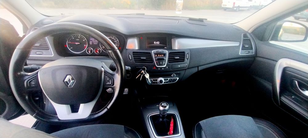 Vând Renault Laguna