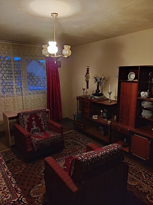 Apartament 3 camere, decomandat, parter