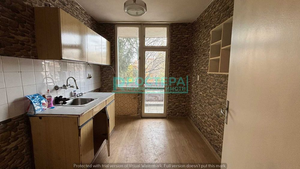 Продава се Двустаен апартамент в Търговище, Център - 68 кв.м за 612 €/кв.м - Снимка #4