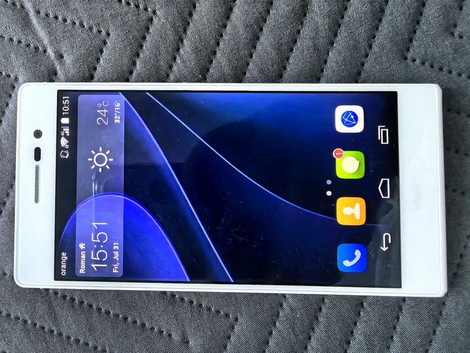 Huawei Ascend P7 alb, de colecție