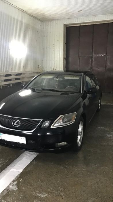 Продам машину Lexus. 2005- го года.
