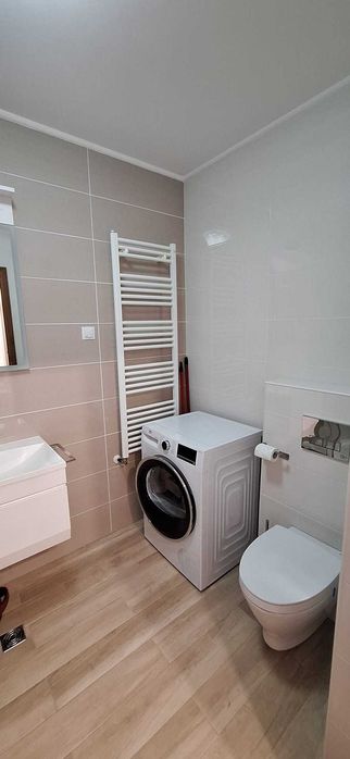 PF închiriez apartament cu 2 camere si bucatarie decomandate 53,5 mp