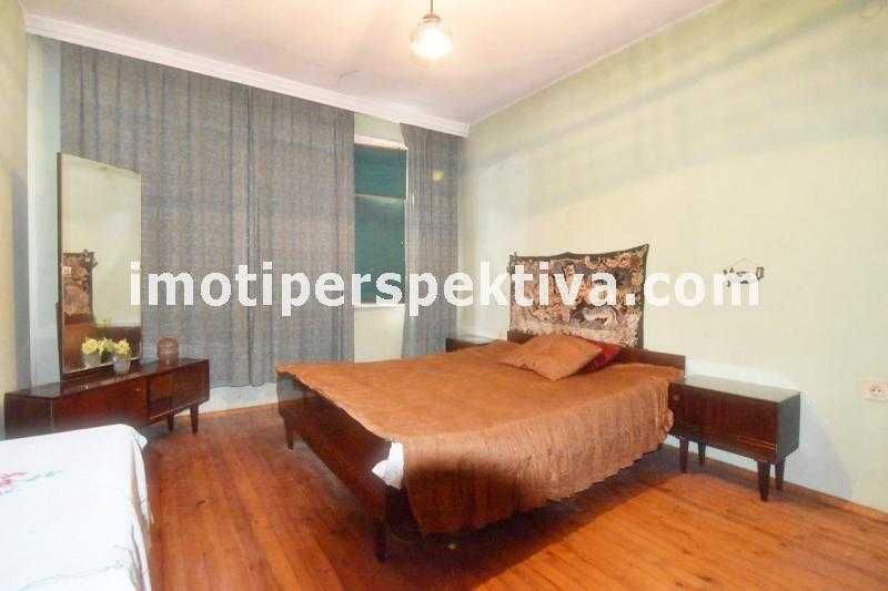 Продава се Многостаен апартамент в Пловдив, Христо Смирненски - 150 кв.м за 1100 €/кв.м - Снимка #4