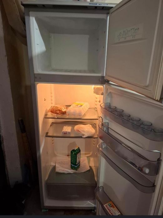 Продам холодильник