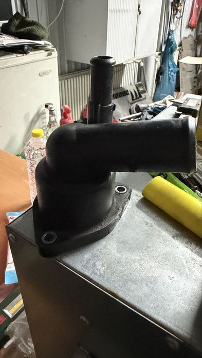 Pompa de apa + termostat Aisin Toyota