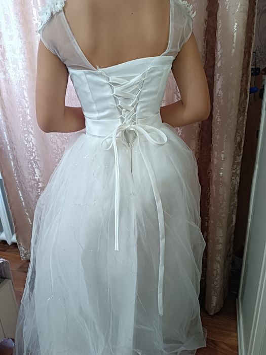 Продам 2 свадебных платья. Новые