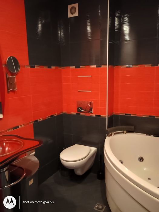 Голям 2стаен под наем кв.Витоша  74 м,eт.6 южен, подз. гараж за 2 коли