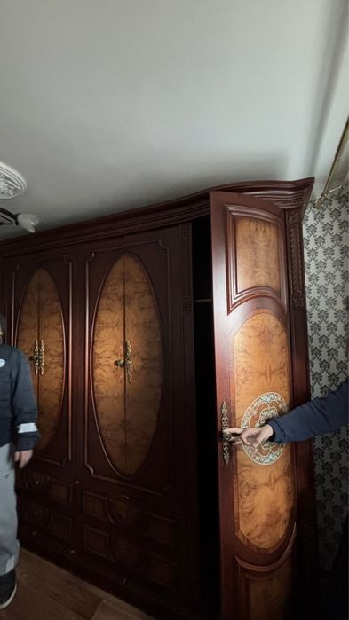 2 шкаф срочно продается